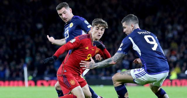 1680144325709089334.jpeg gavi-sustituto-de-ceballos-ante-escocia-efe_53_1000x528.jpeg